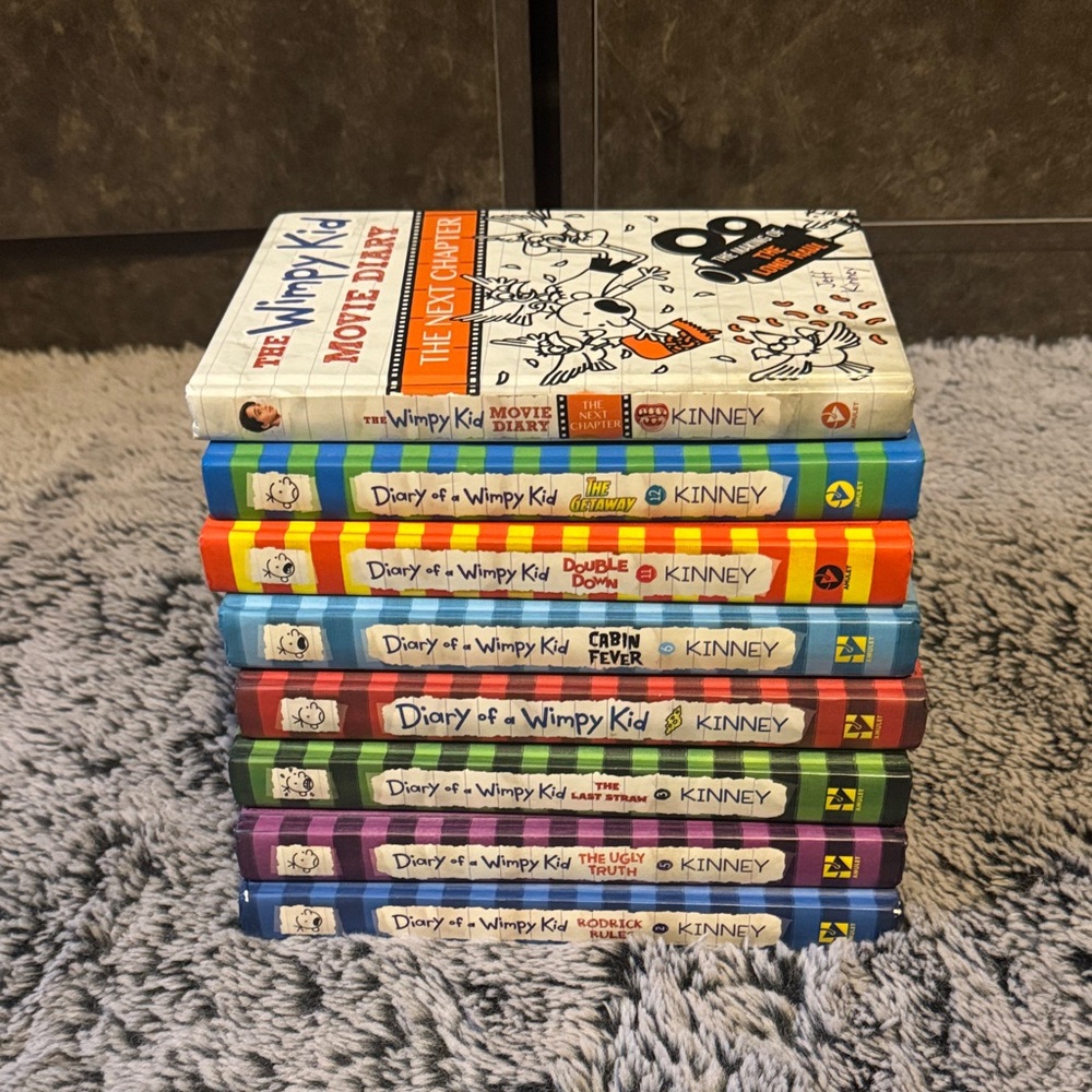 Diary of a Wimpy Kid Book Set - Multi-Color Collection by Kinney